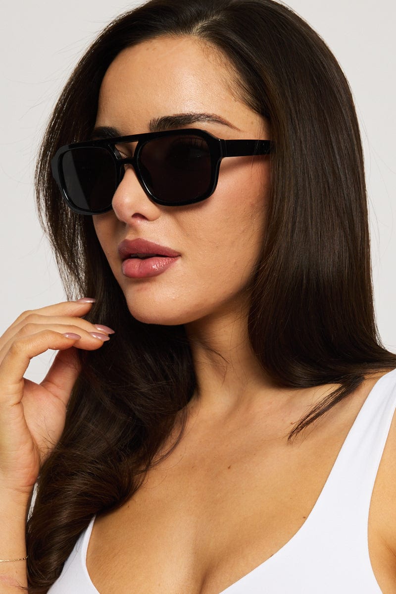 Black Fashion Sunglasses - Image 2